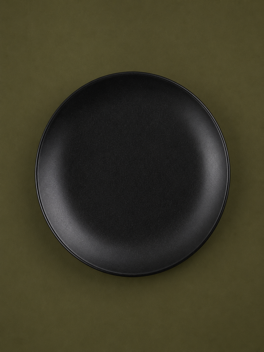 Black & White Dinnerware