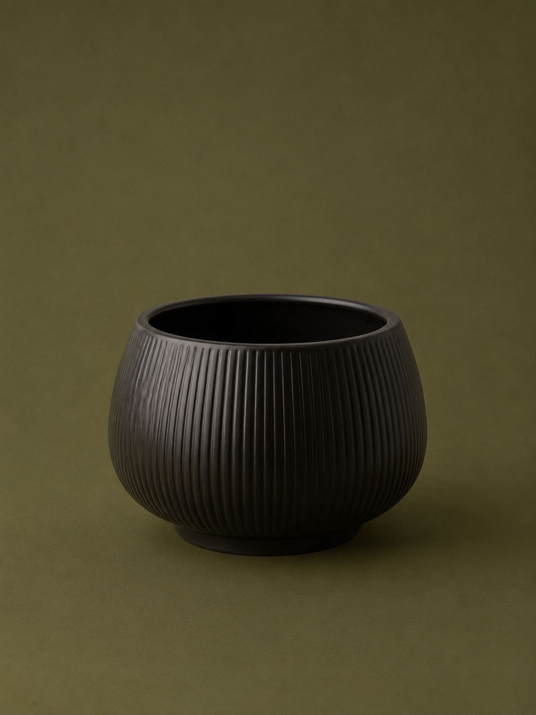 Modern Ribbed Ceramic Planter Pot