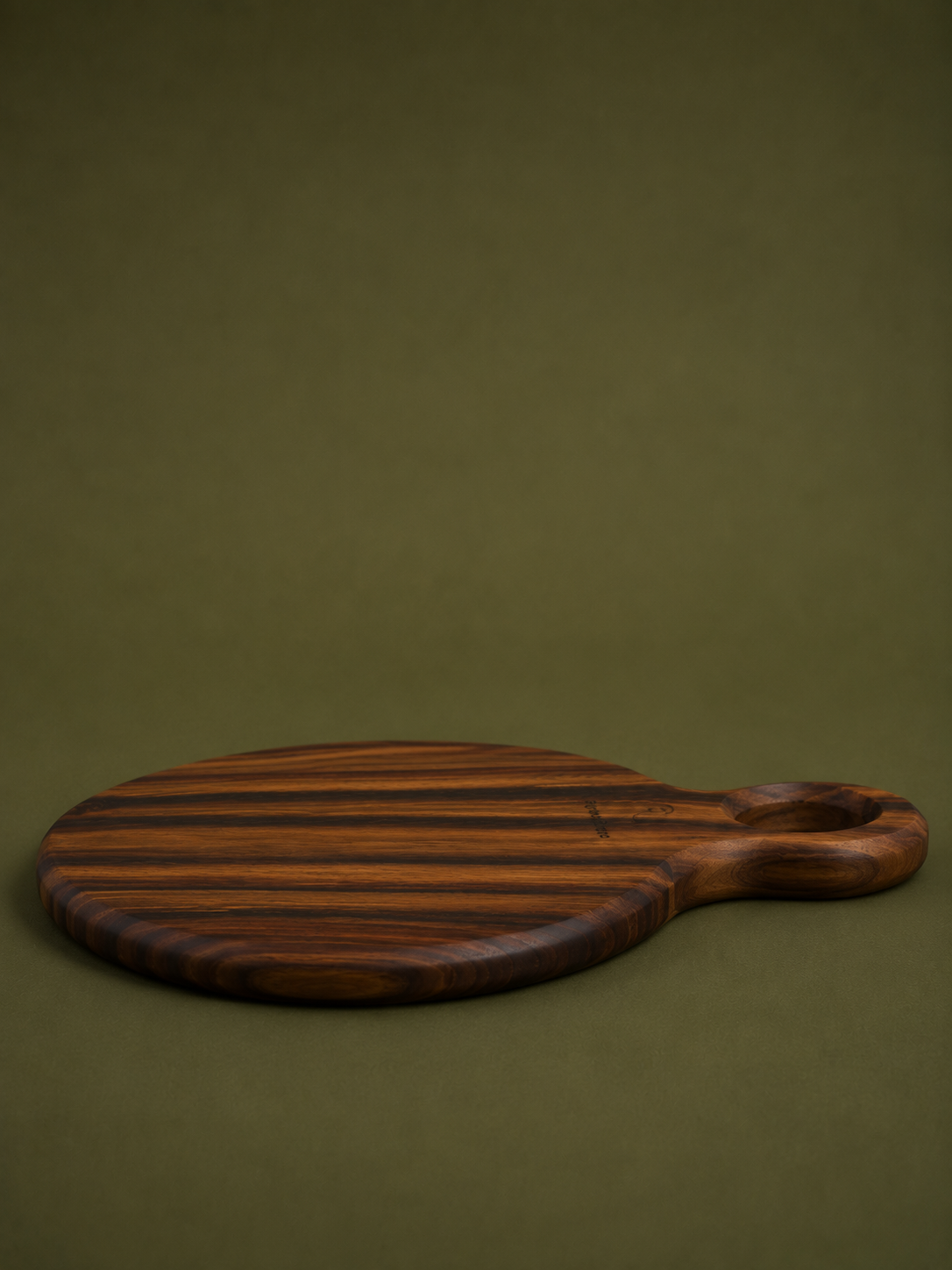 Rosewood Round Cutting Board